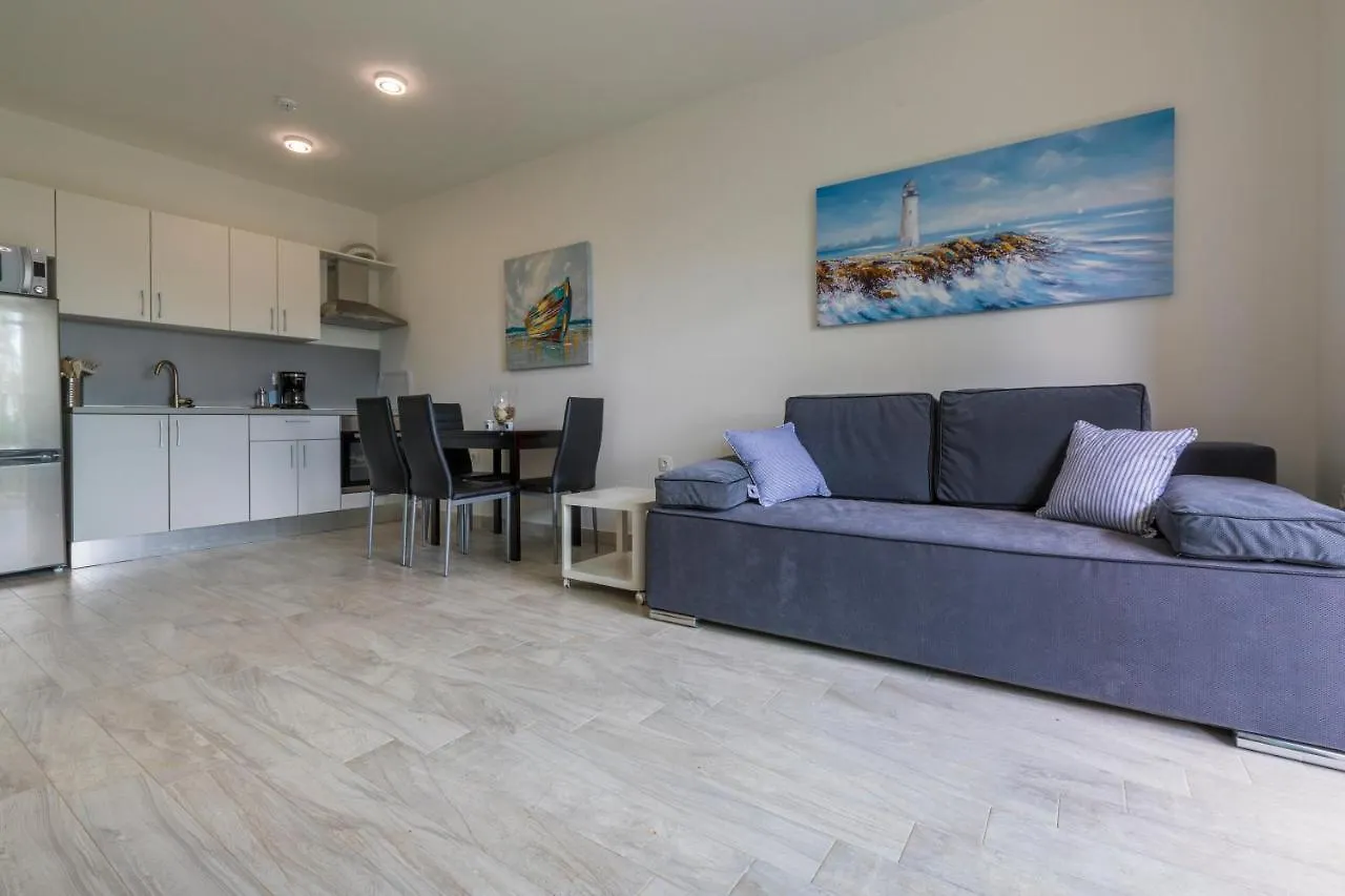 Mb Apartmani Crikvenica 0*,  Croatia